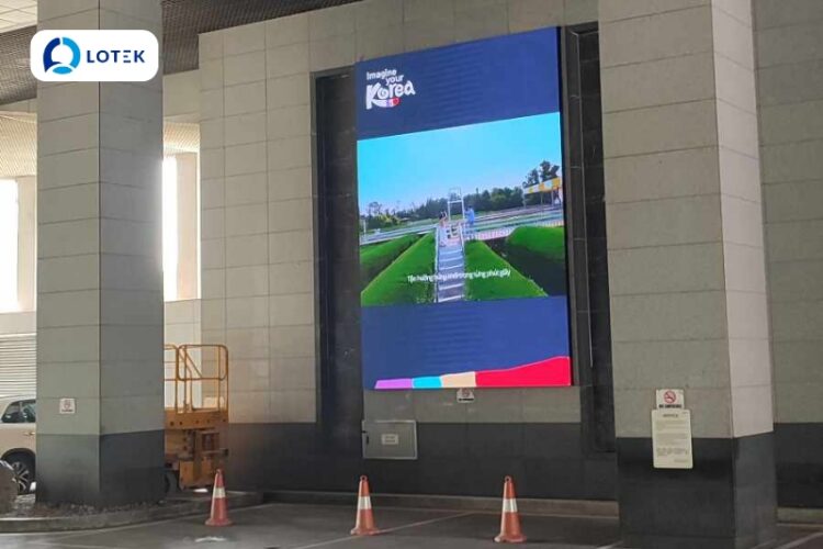 LẮP ĐẶT MÀN HÌNH LED TẠI LANDMARK 72
