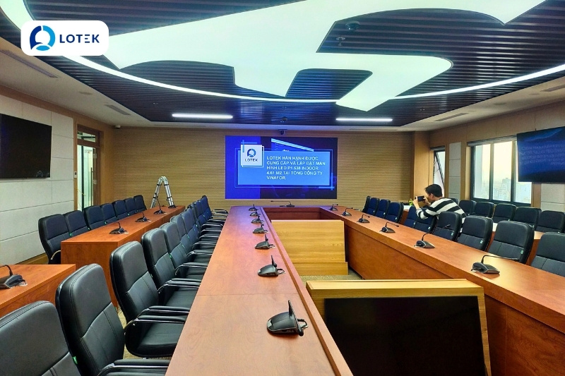 GIẢI PHÁP MÀN HÌNH LED CHO PHÒNG HỌP LỚN 1