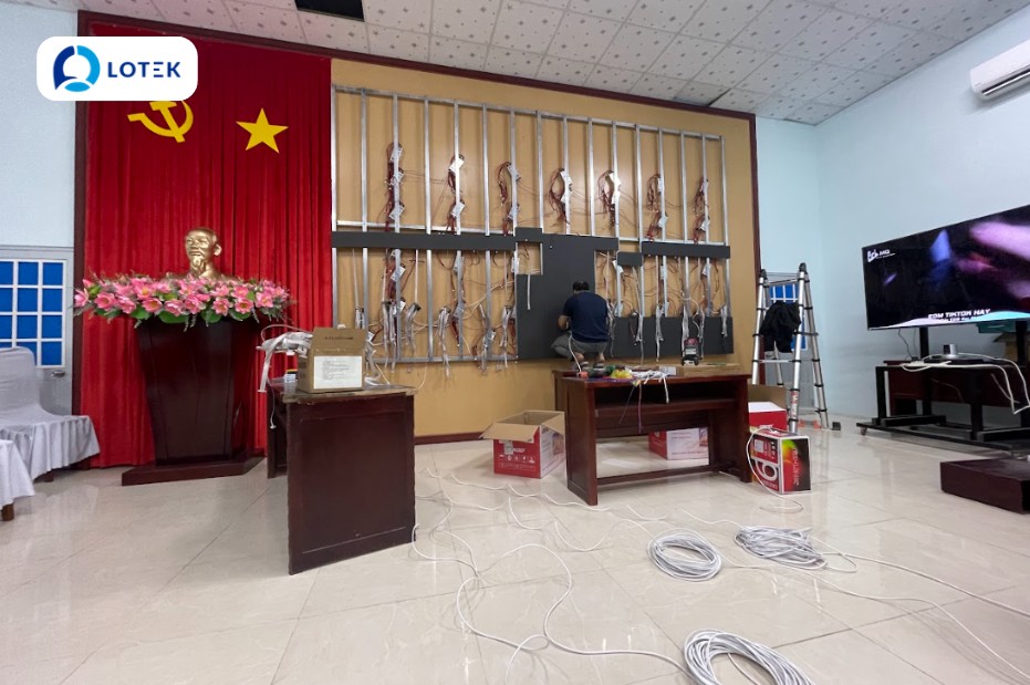 Lắt đặt màn hình LED P1.86 indoor UBND Hòa Điền Kiên Giang 3