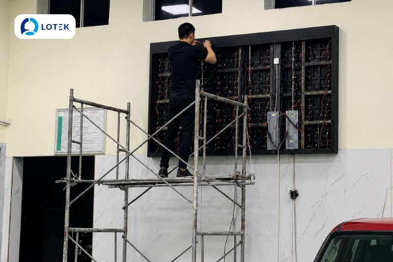 Lắp đặt màn hình LED P2.5 indoor Trường Cao đẳng Nghề 131 Thái Thịnh 1 Lắp đặt màn hình LED P2.5 indoor Trường Cao đẳng Nghề 131 Thái Thịnh 1